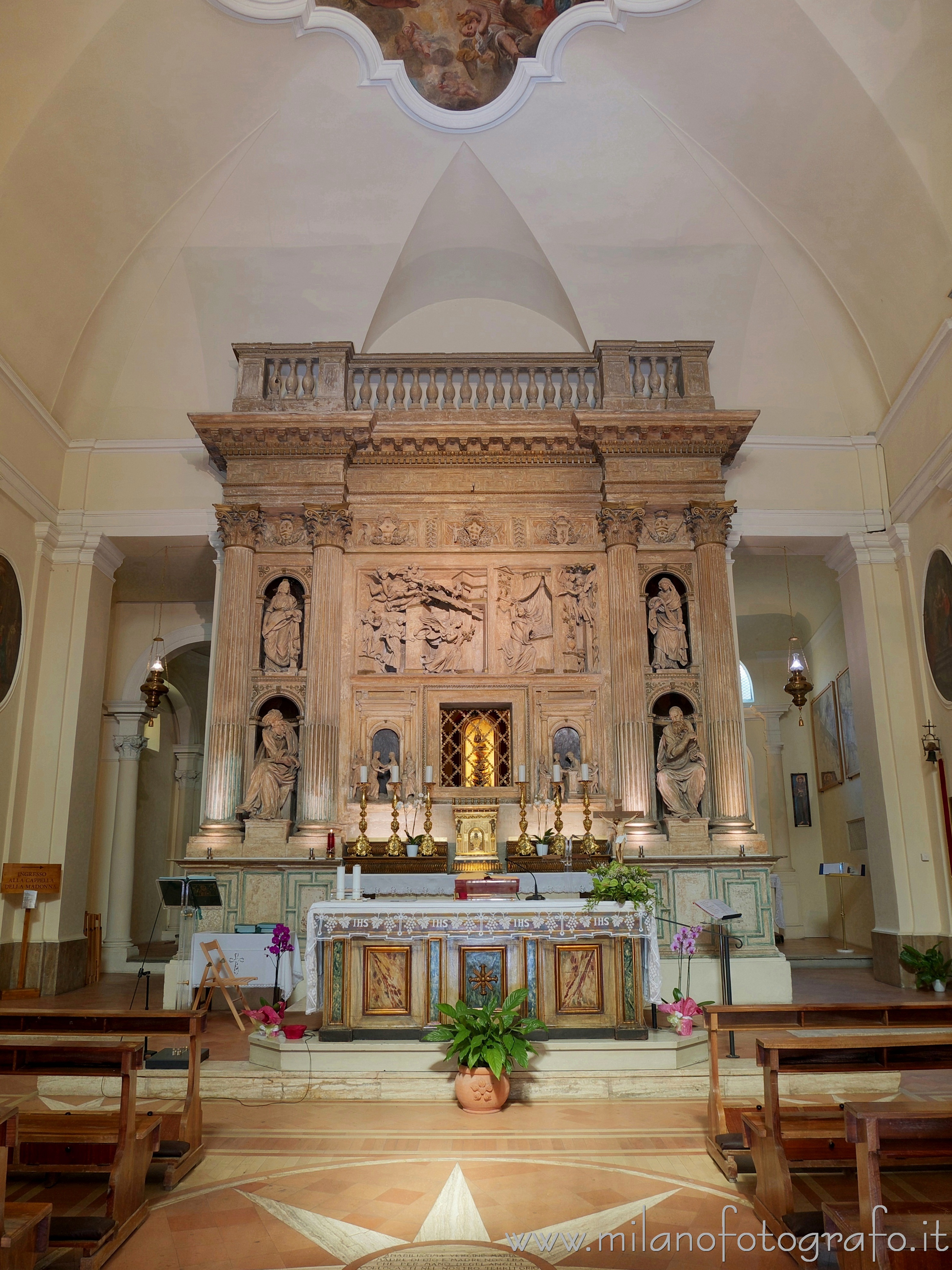 Recanati (Macerata) - Interno della Chiesa di Sant'Anna